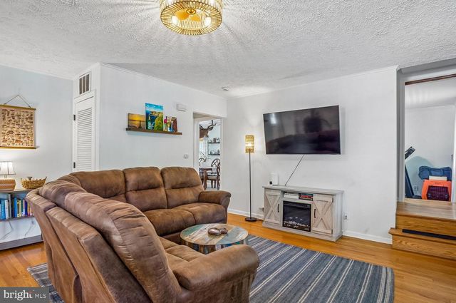 1217 PINE AVE, Shady Side, MD 20764