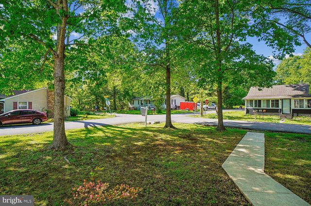 1217 PINE AVE, Shady Side, MD 20764