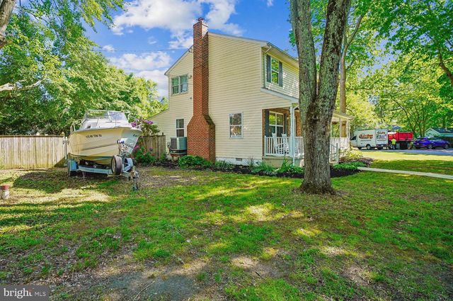 1217 PINE AVE, Shady Side, MD 20764