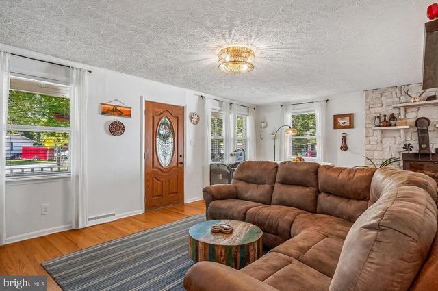 1217 PINE AVE, Shady Side, MD 20764