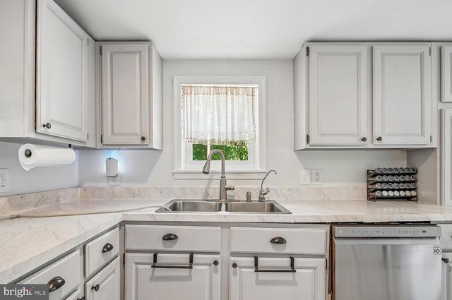 1217 PINE AVE, Shady Side, MD 20764