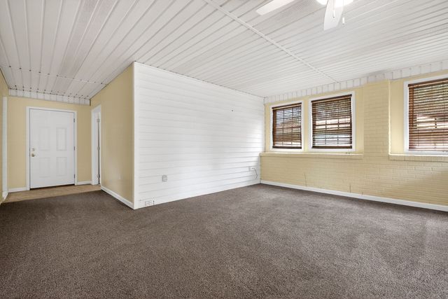1372 Jamestown Hwy, Livingston, TN 38570