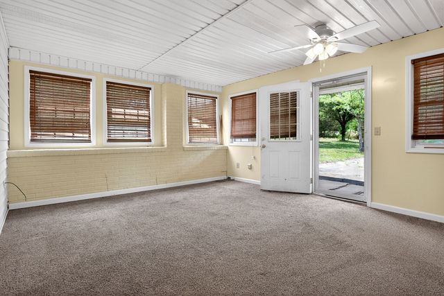 1372 Jamestown Hwy, Livingston, TN 38570