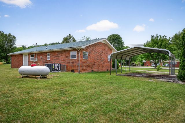 1372 Jamestown Hwy, Livingston, TN 38570