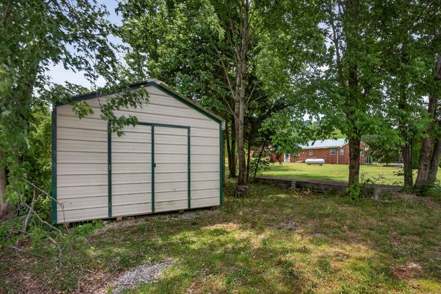 1372 Jamestown Hwy, Livingston, TN 38570