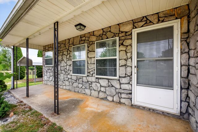 1372 Jamestown Hwy, Livingston, TN 38570