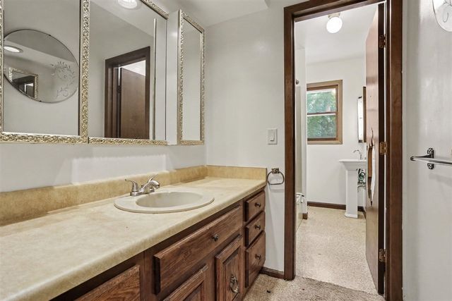 11091 W Drive, Bellevue, MI 49021