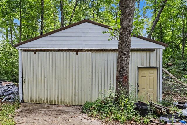 11091 W Drive, Bellevue, MI 49021
