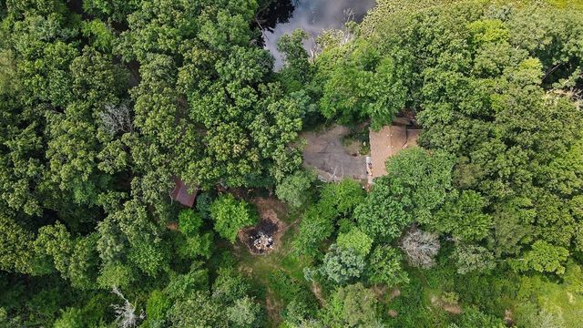 11091 W Drive, Bellevue, MI 49021