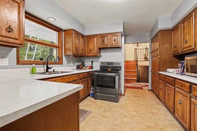 11091 W Drive, Bellevue, MI 49021