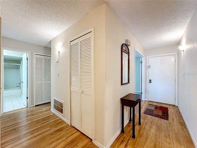 2 ESCONDIDO CIRCLE 190, Altamonte Springs, FL 32701