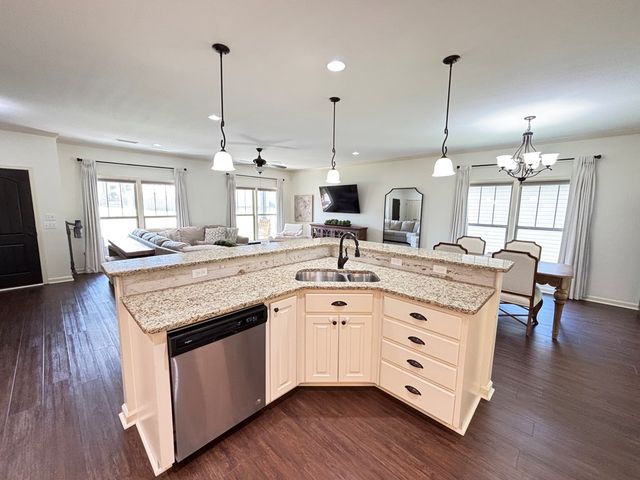 102 Gwinnett Place, Dothan, AL 36301