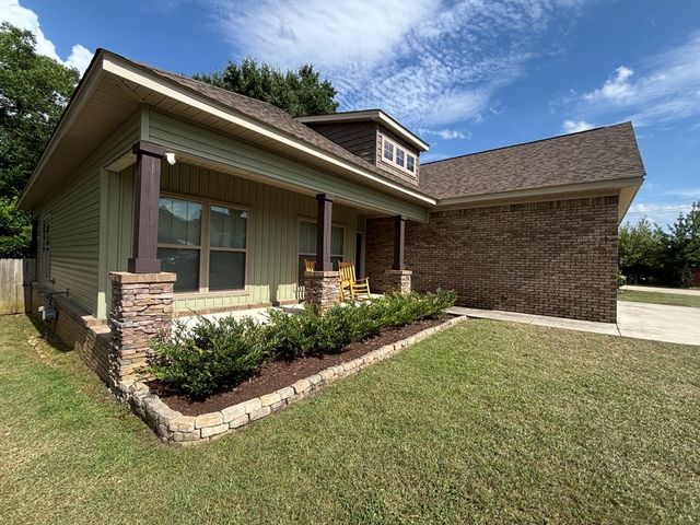 102 Gwinnett Place, Dothan, AL 36301