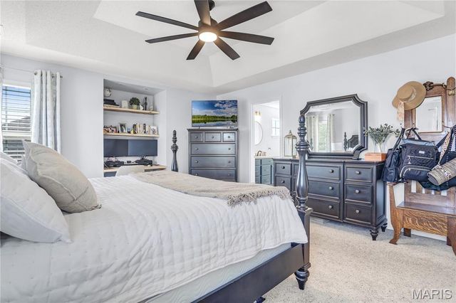 215 Ashford Drive, Glen Carbon, IL 62034