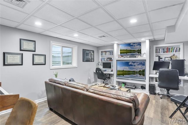 215 Ashford Drive, Glen Carbon, IL 62034