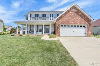 215 Ashford Drive, Glen Carbon, IL 62034