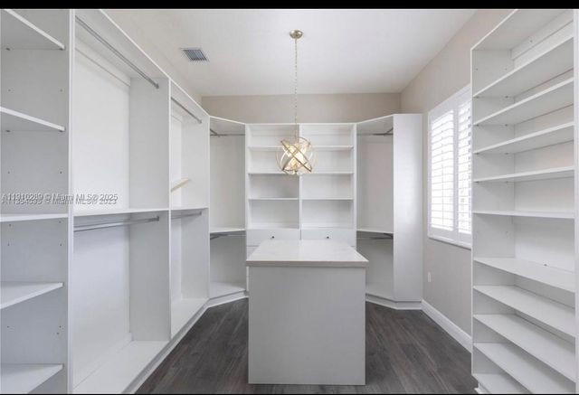 9341 SW 174th St, Palmetto Bay, FL 33157