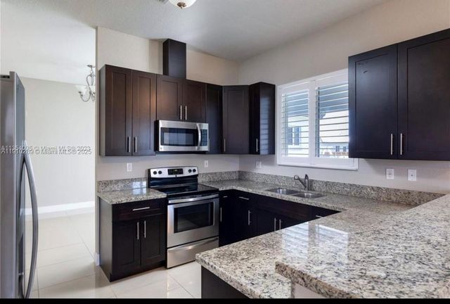 9341 SW 174th St, Palmetto Bay, FL 33157