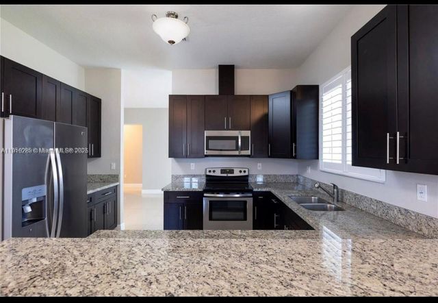 9341 SW 174th St, Palmetto Bay, FL 33157