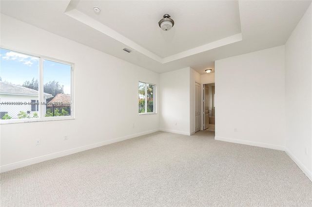 9341 SW 174th St, Palmetto Bay, FL 33157