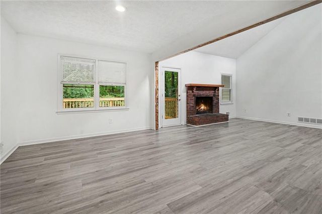 1373 Fairfield Drive SW, Lilburn, GA 30047
