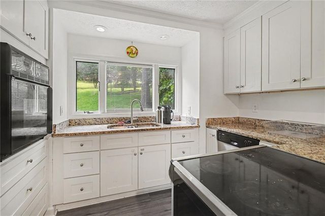 1373 Fairfield Drive SW, Lilburn, GA 30047
