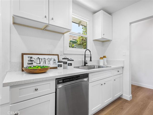 10559 Camarillo, Los Angeles, CA 91602