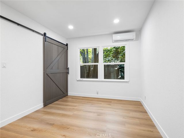 10559 Camarillo, Los Angeles, CA 91602