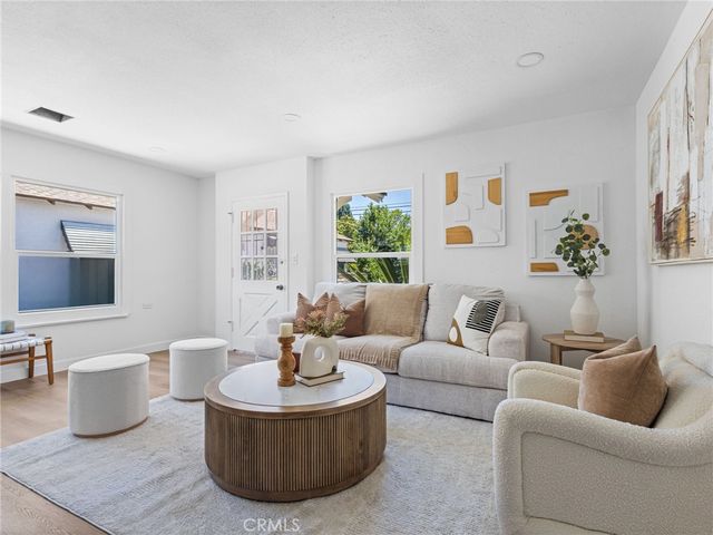 10559 Camarillo, Los Angeles, CA 91602