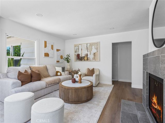 10559 Camarillo, Los Angeles, CA 91602