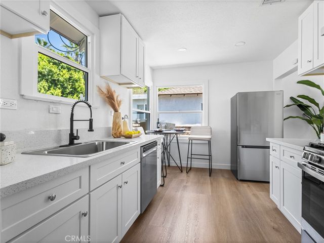 10559 Camarillo, Los Angeles, CA 91602