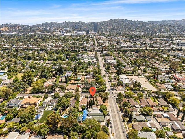 10559 Camarillo, Los Angeles, CA 91602