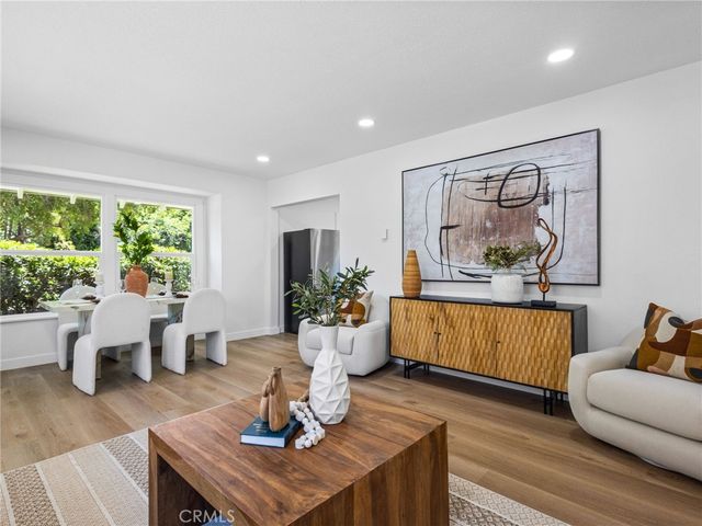 10559 Camarillo, Los Angeles, CA 91602