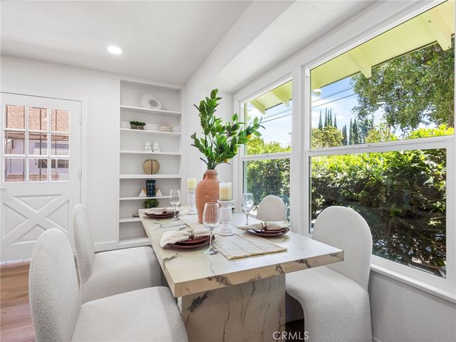 10559 Camarillo, Los Angeles, CA 91602