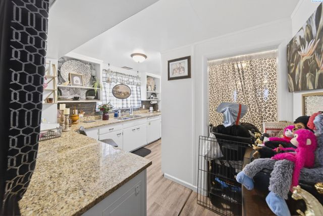 2106-2108 Trippe St, Richland, WA 99354