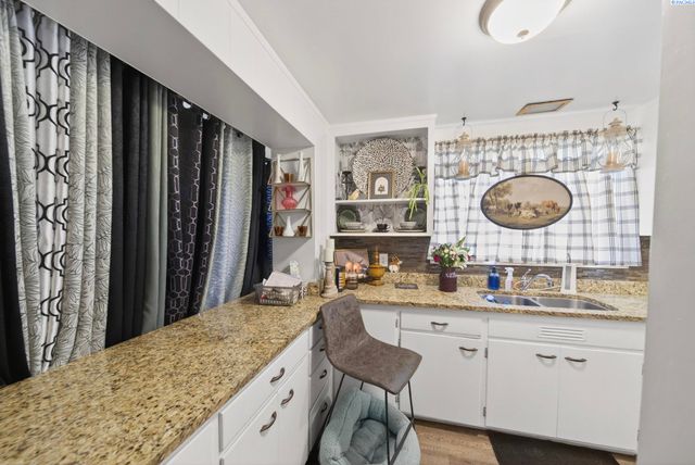 2106-2108 Trippe St, Richland, WA 99354