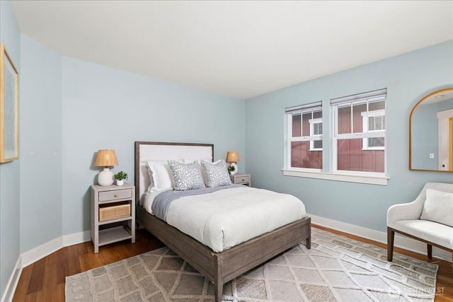 5925 31st Avenue SW, Seattle, WA 98126