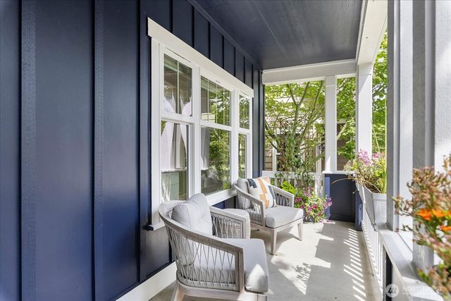 5925 31st Avenue SW, Seattle, WA 98126