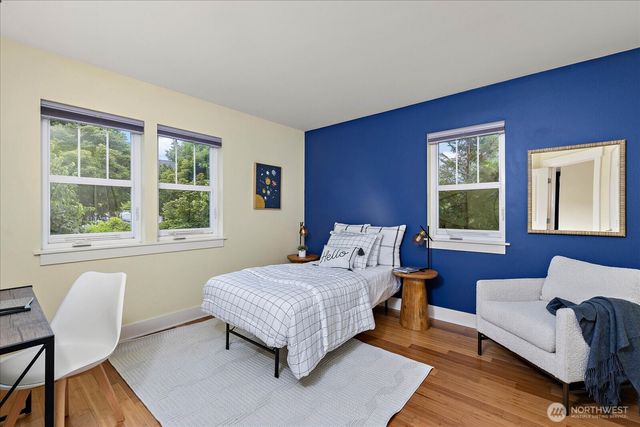 5925 31st Avenue SW, Seattle, WA 98126