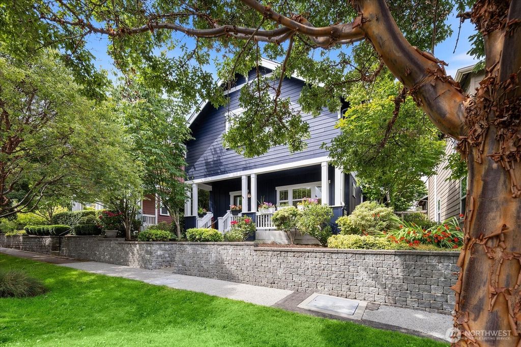 5925 31st Avenue SW, Seattle, WA 98126