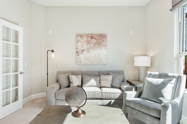 208 Oakcrest Drive, Justin, TX 76247