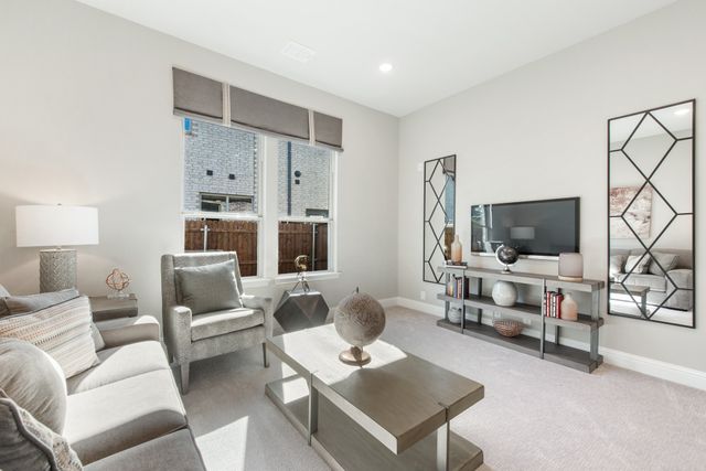 208 Oakcrest Drive, Justin, TX 76247