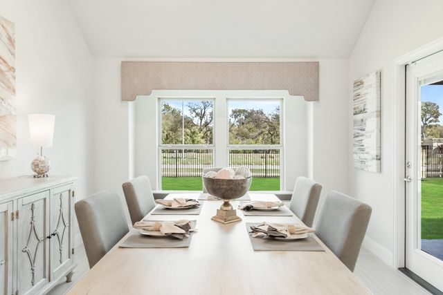 208 Oakcrest Drive, Justin, TX 76247