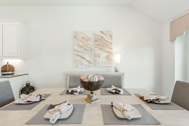 208 Oakcrest Drive, Justin, TX 76247