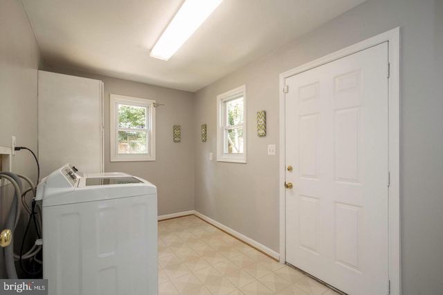 5612 EASTBOURNE DR, Springfield, VA 22151