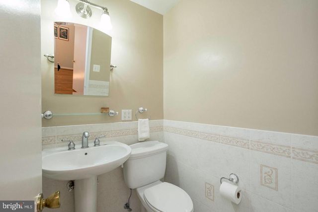 5612 EASTBOURNE DR, Springfield, VA 22151