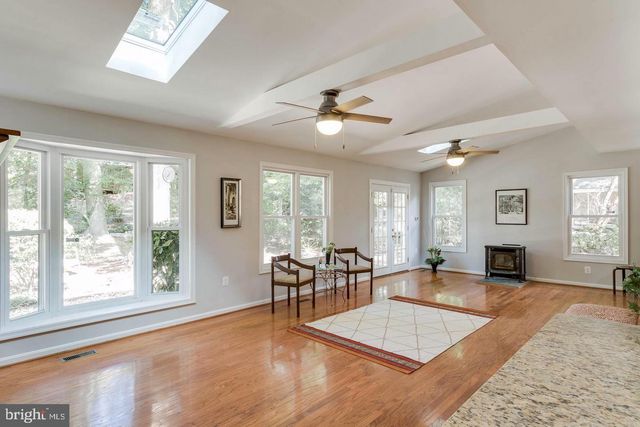 5612 EASTBOURNE DR, Springfield, VA 22151