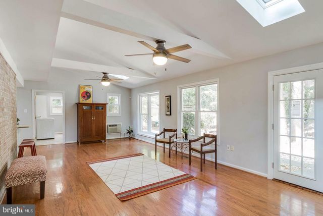 5612 EASTBOURNE DR, Springfield, VA 22151