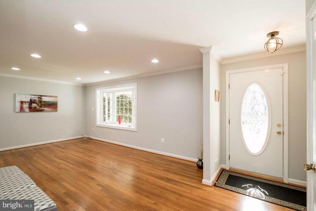 5612 EASTBOURNE DR, Springfield, VA 22151