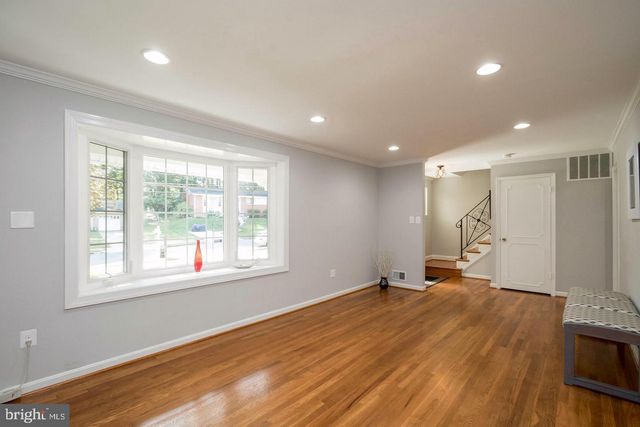 5612 EASTBOURNE DR, Springfield, VA 22151